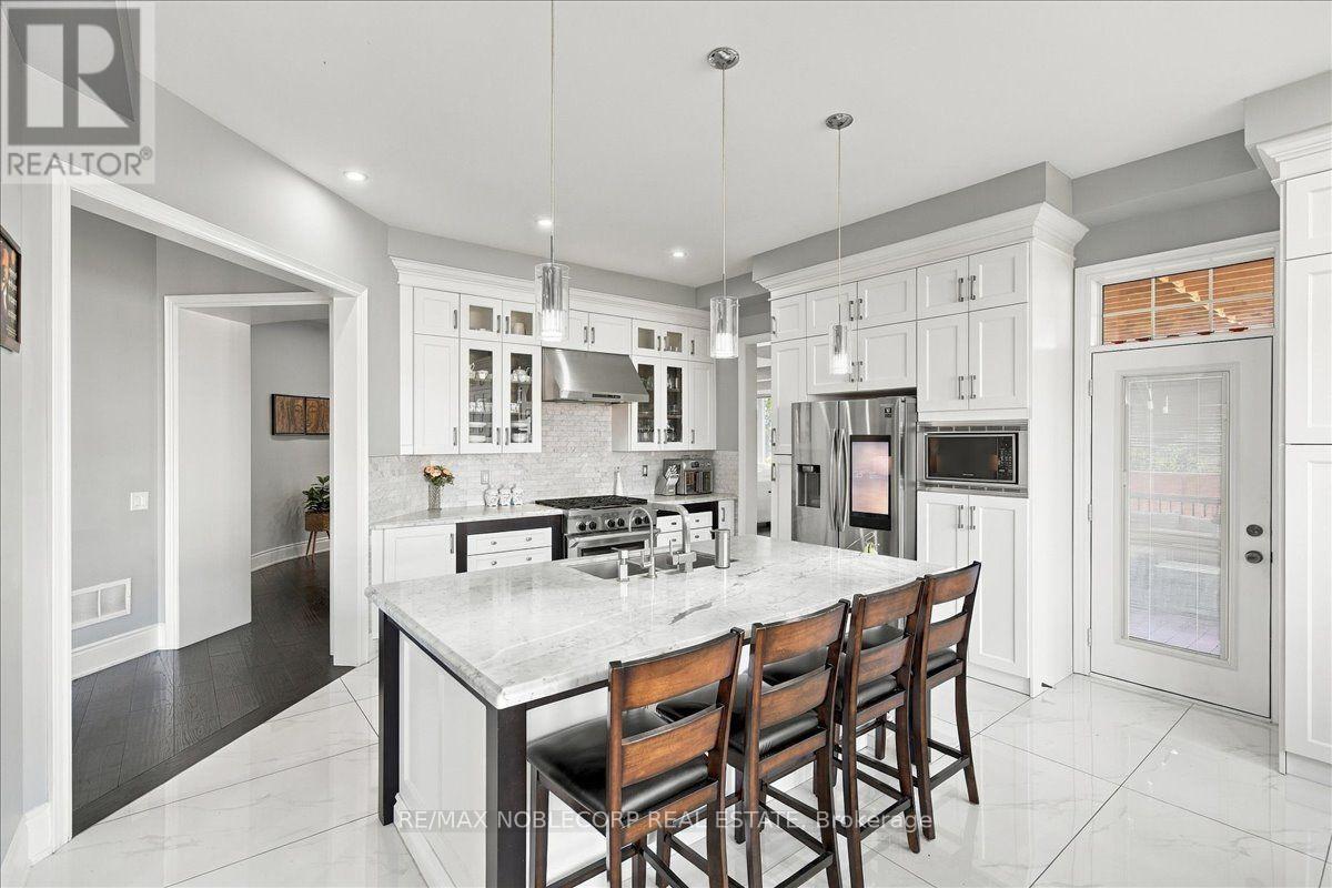 15 Degrey Drive, Brampton, Ontario  L6P 3T6 - Photo 21 - W13782454
