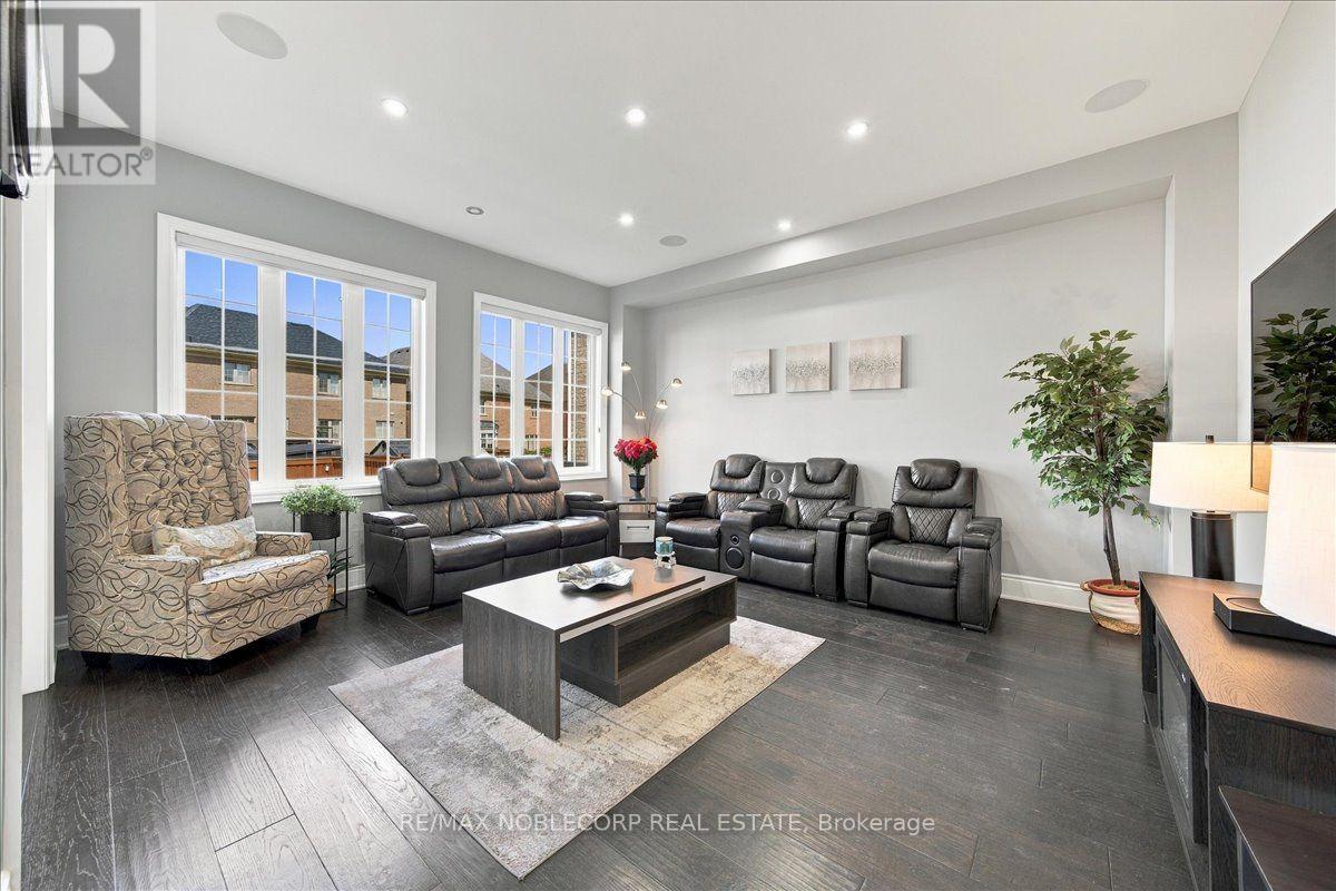 15 Degrey Drive, Brampton, Ontario  L6P 3T6 - Photo 24 - W13782454