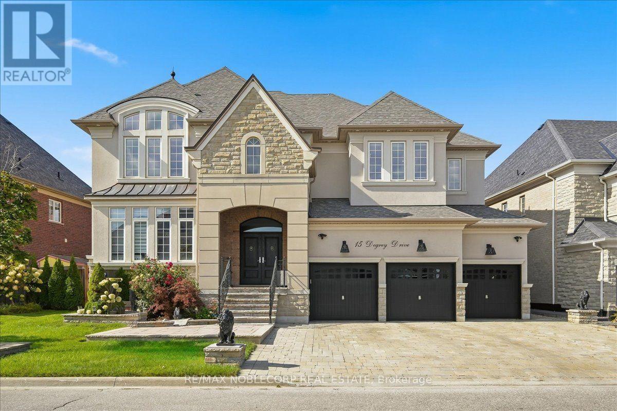 15 Degrey Drive, Brampton, Ontario  L6P 3T6 - Photo 3 - W13782454