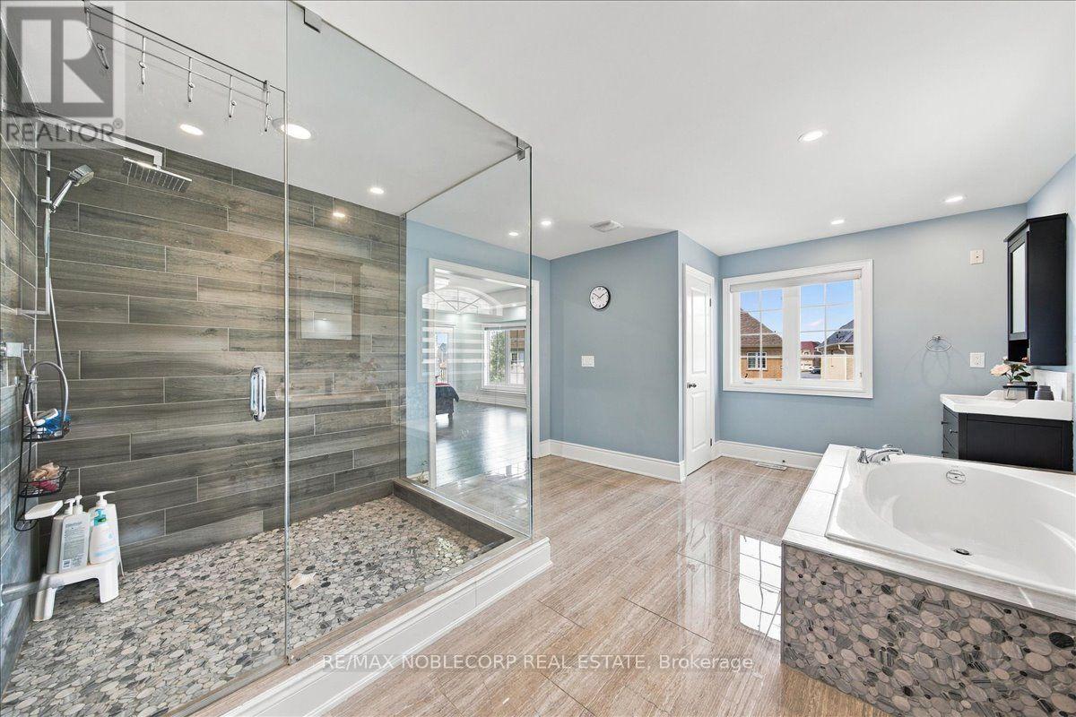 15 Degrey Drive, Brampton, Ontario  L6P 3T6 - Photo 30 - W13782454