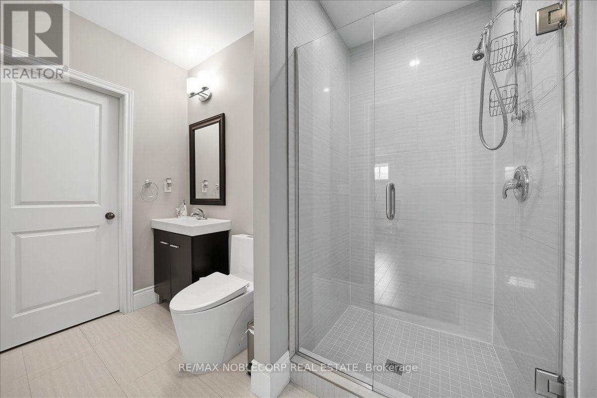 15 Degrey Drive, Brampton, Ontario  L6P 3T6 - Photo 44 - W13782454
