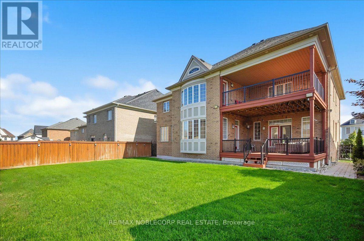 15 Degrey Drive, Brampton, Ontario  L6P 3T6 - Photo 47 - W13782454