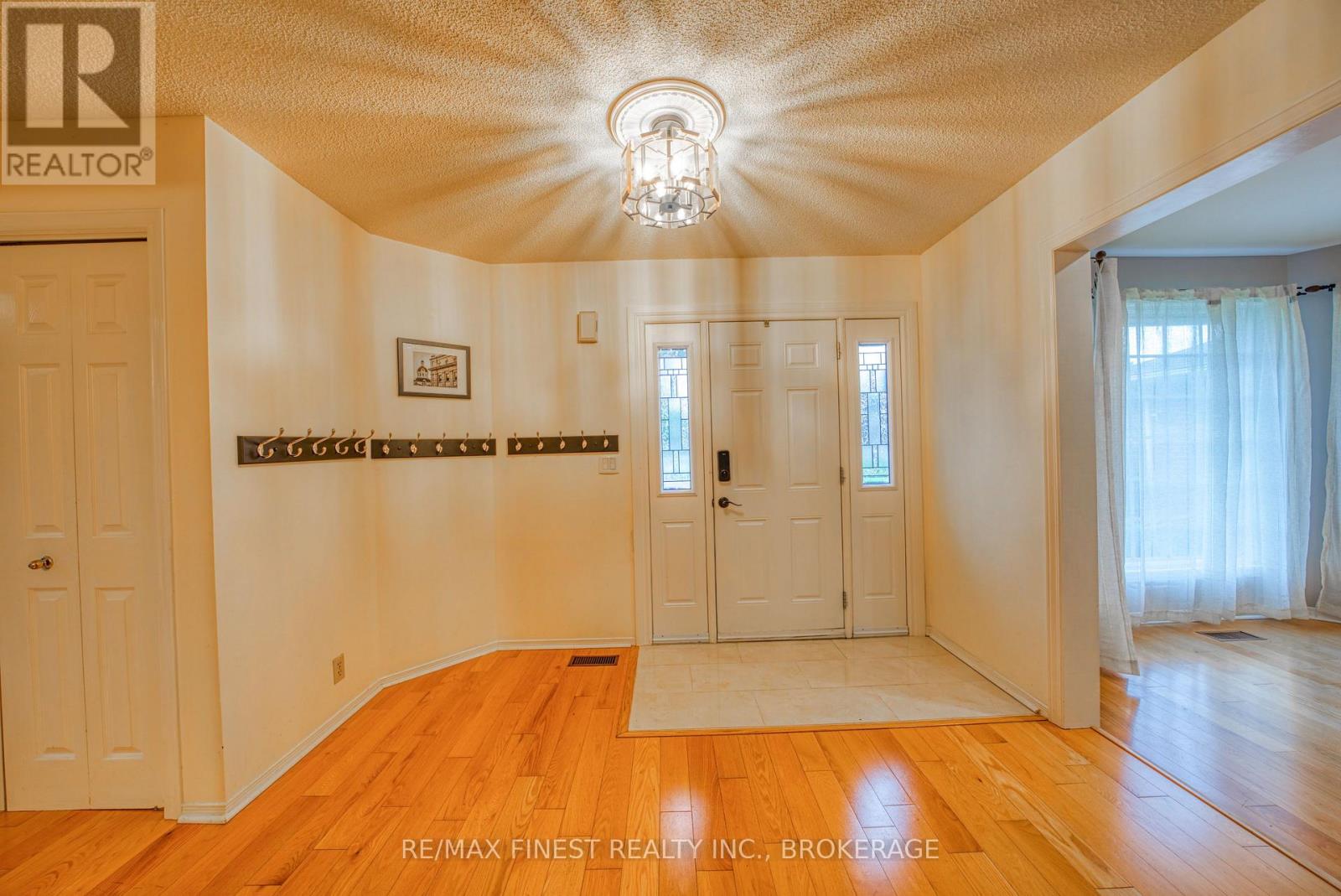 719 Woodside Drive, Kingston, Ontario  K7P 2R4 - Photo 2 - X13782174