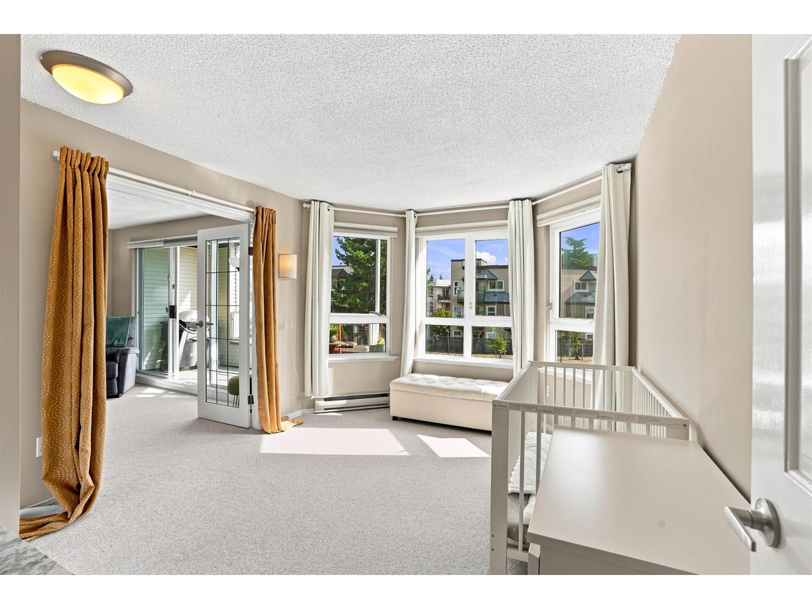 203 1840 E Southmere Crescent, Surrey, British Columbia  V4A 9C5 - Photo 16 - R3165212