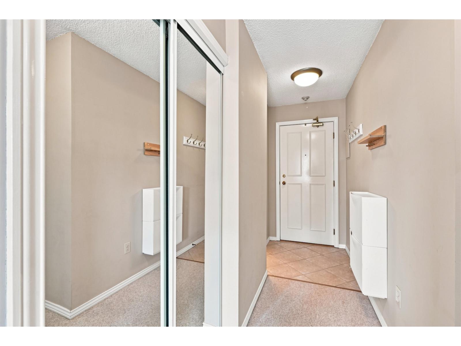 203 1840 E Southmere Crescent, Surrey, British Columbia  V4A 9C5 - Photo 25 - R3165212