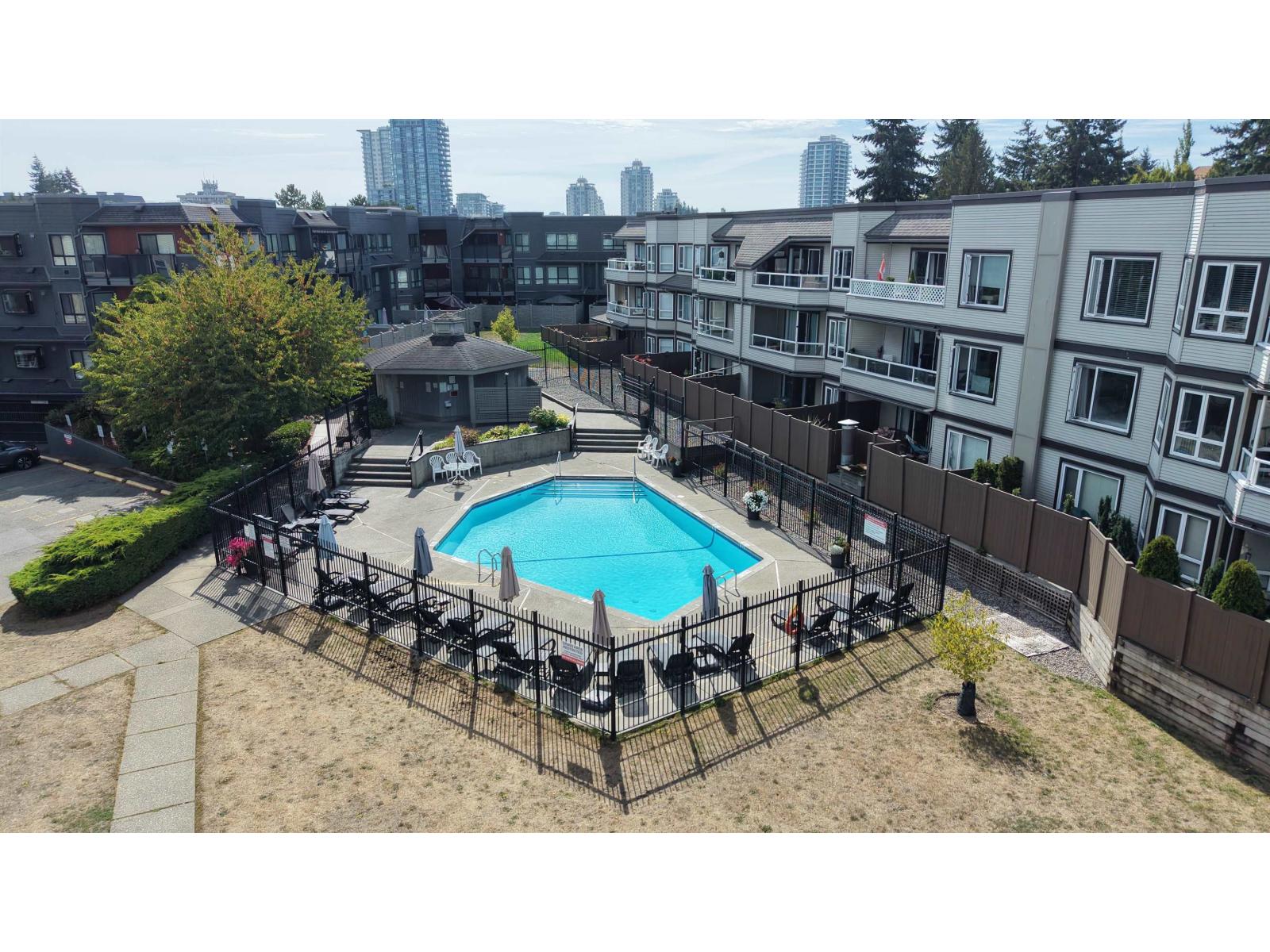 203 1840 E Southmere Crescent, Surrey, British Columbia  V4A 9C5 - Photo 30 - R3165212