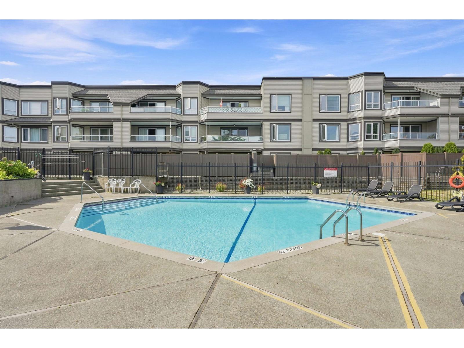 203 1840 E Southmere Crescent, Surrey, British Columbia  V4A 9C5 - Photo 31 - R3165212