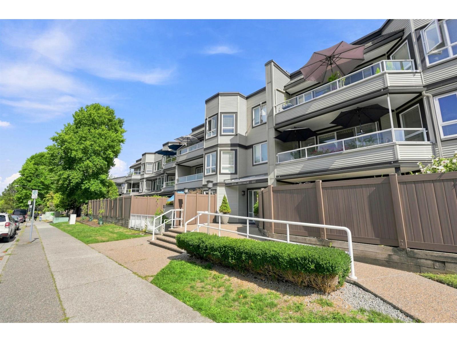 203 1840 E Southmere Crescent, Surrey, British Columbia  V4A 9C5 - Photo 33 - R3165212