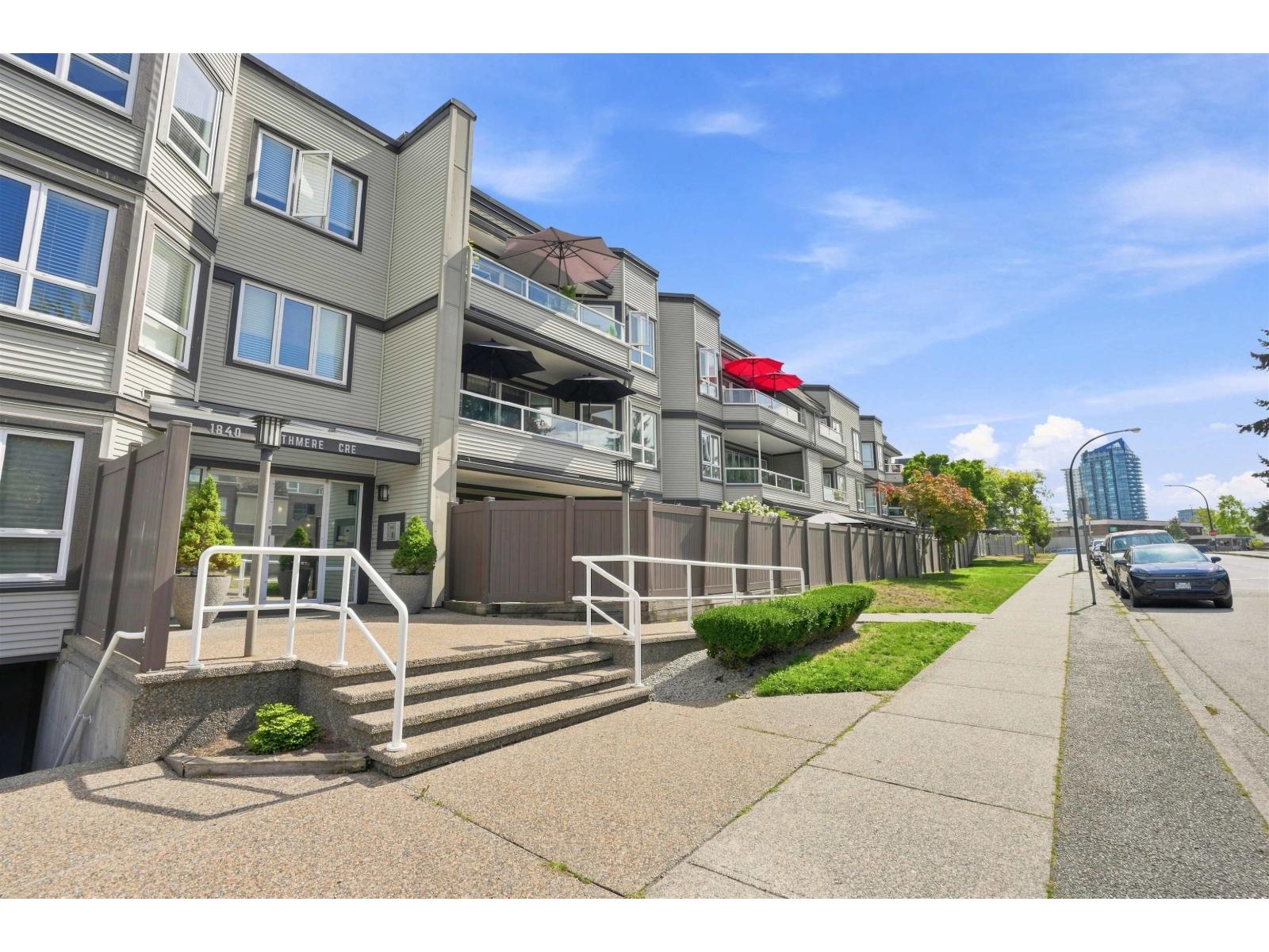 203 1840 E Southmere Crescent, Surrey, British Columbia  V4A 9C5 - Photo 34 - R3165212