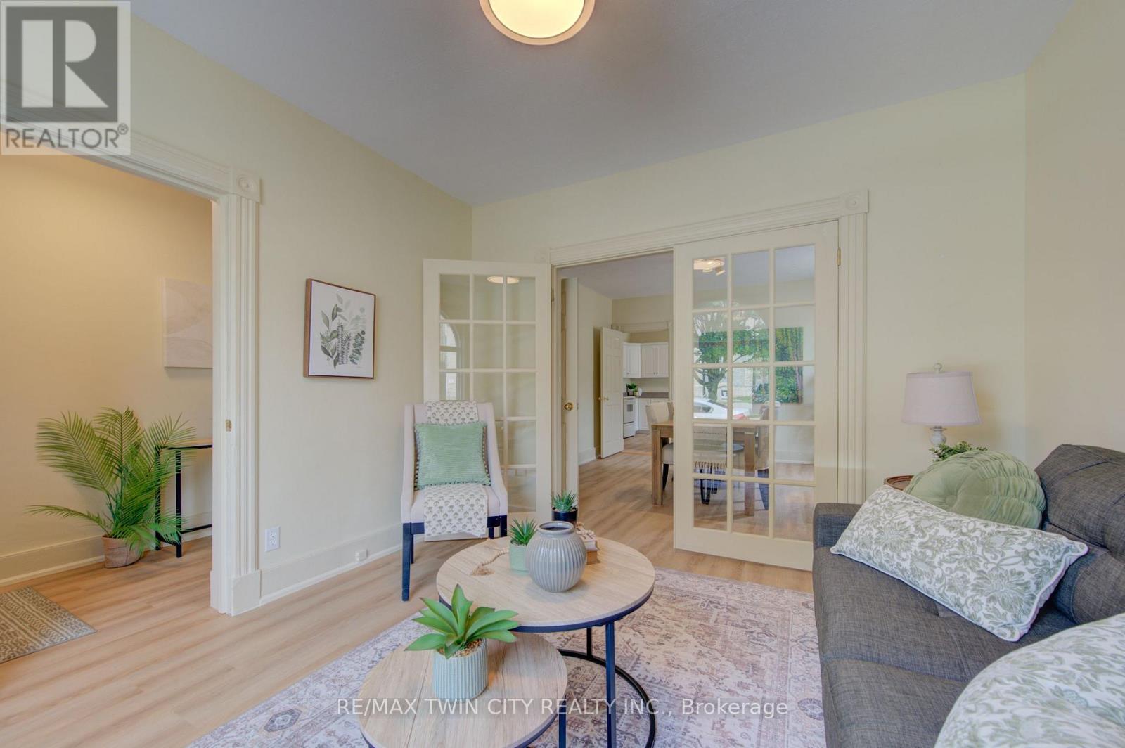 9 Salisbury Avenue, Cambridge, Ontario  N1S 1H7 - Photo 7 - X13782440