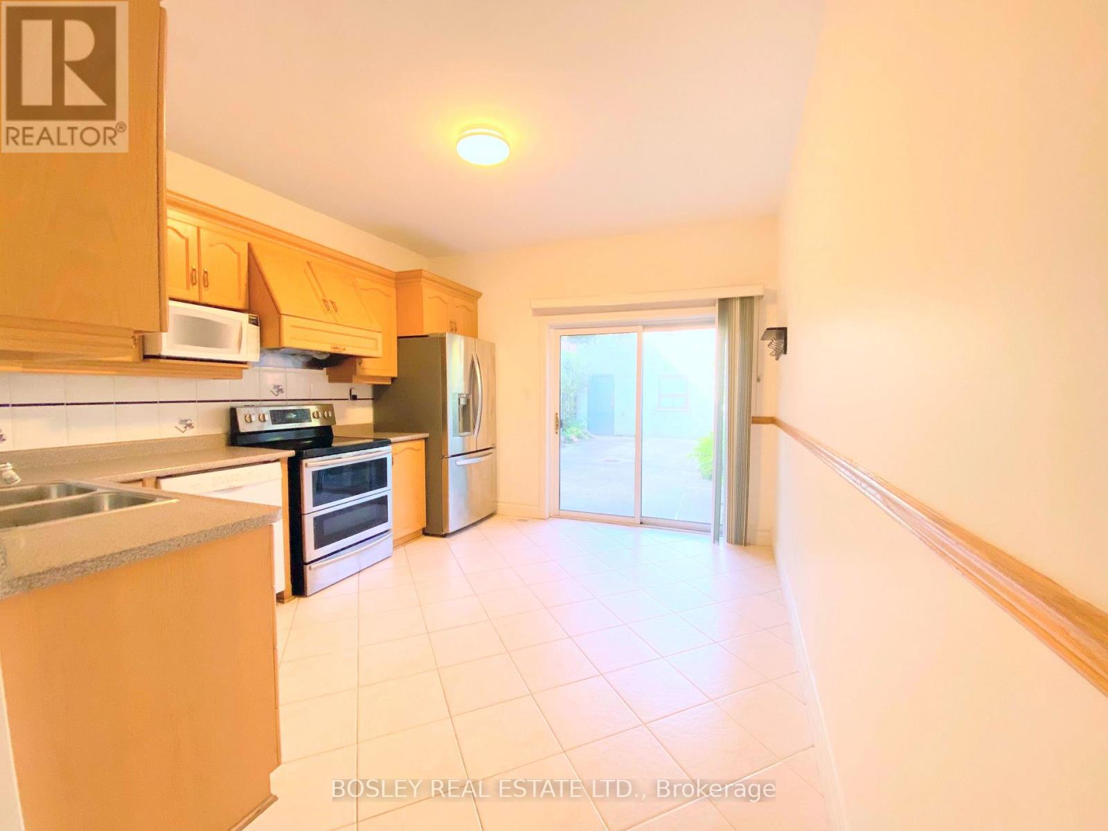 Main - 260 Ossington Avenue, Toronto, Ontario  M6J 3A2 - Photo 2 - C13782108