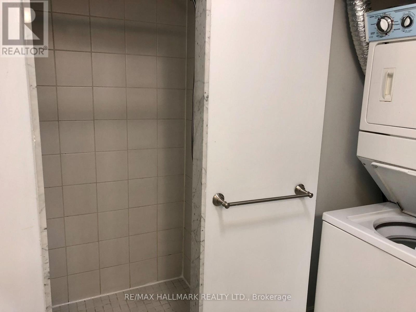 Gt9 - 539 Jarvis Street, Toronto, Ontario  M4Y 2H7 - Photo 11 - C13782348