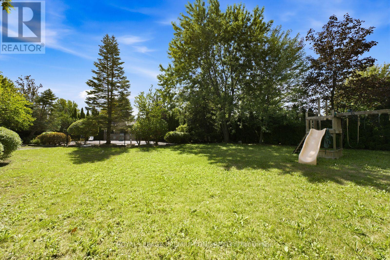 36 Northfield Court, Vaughan, Ontario  L0J 1C0 - Photo 36 - N13782136
