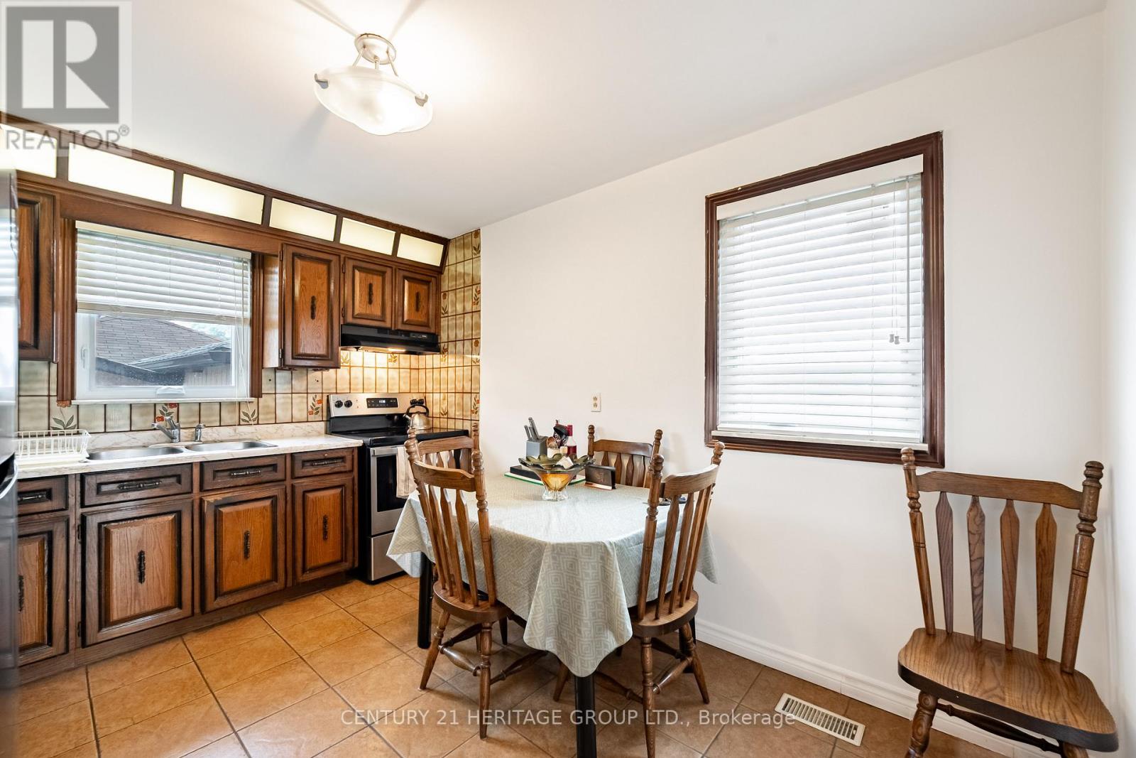 19 Lantos Court, Toronto, Ontario  M3M 1G4 - Photo 16 - W13479286