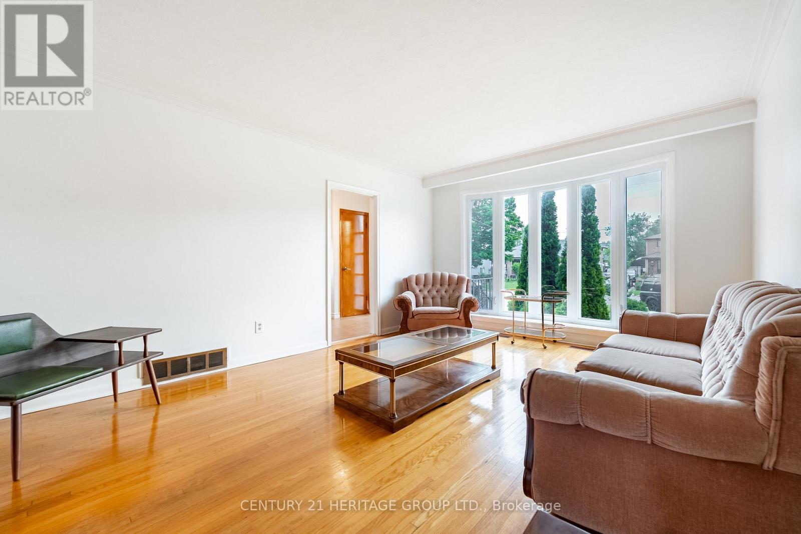 19 Lantos Court, Toronto, Ontario  M3M 1G4 - Photo 11 - W13479286