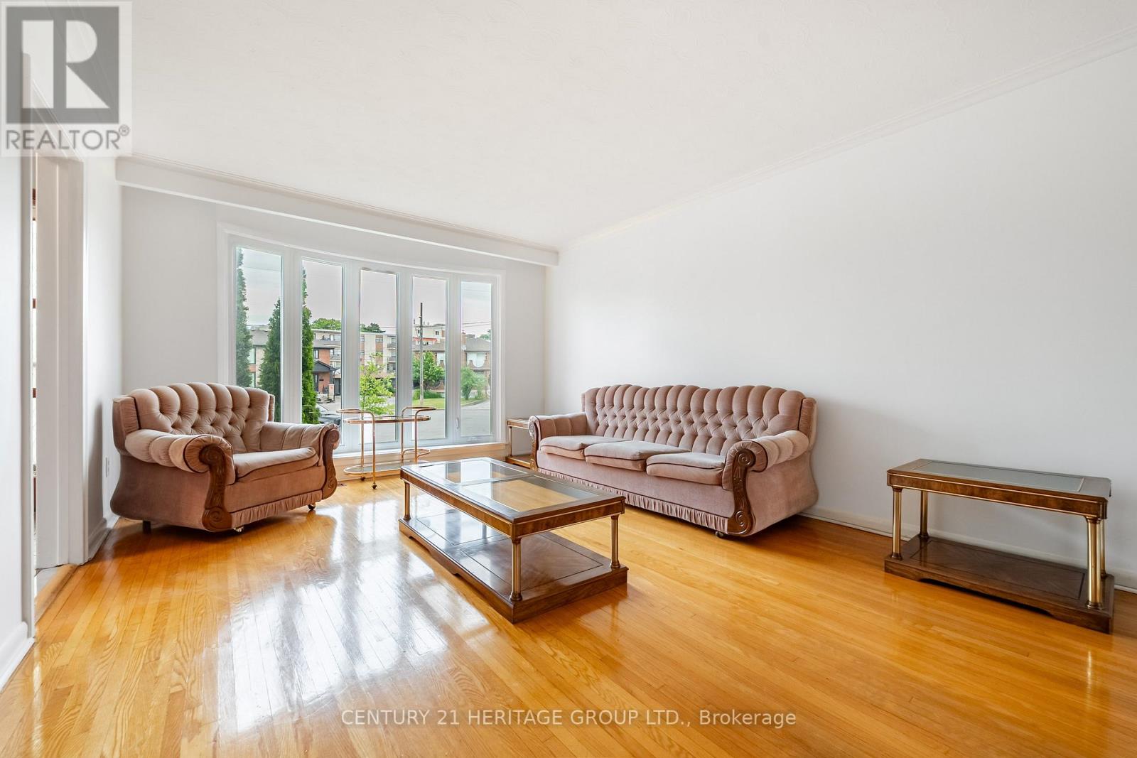 19 Lantos Court, Toronto, Ontario  M3M 1G4 - Photo 9 - W13479286