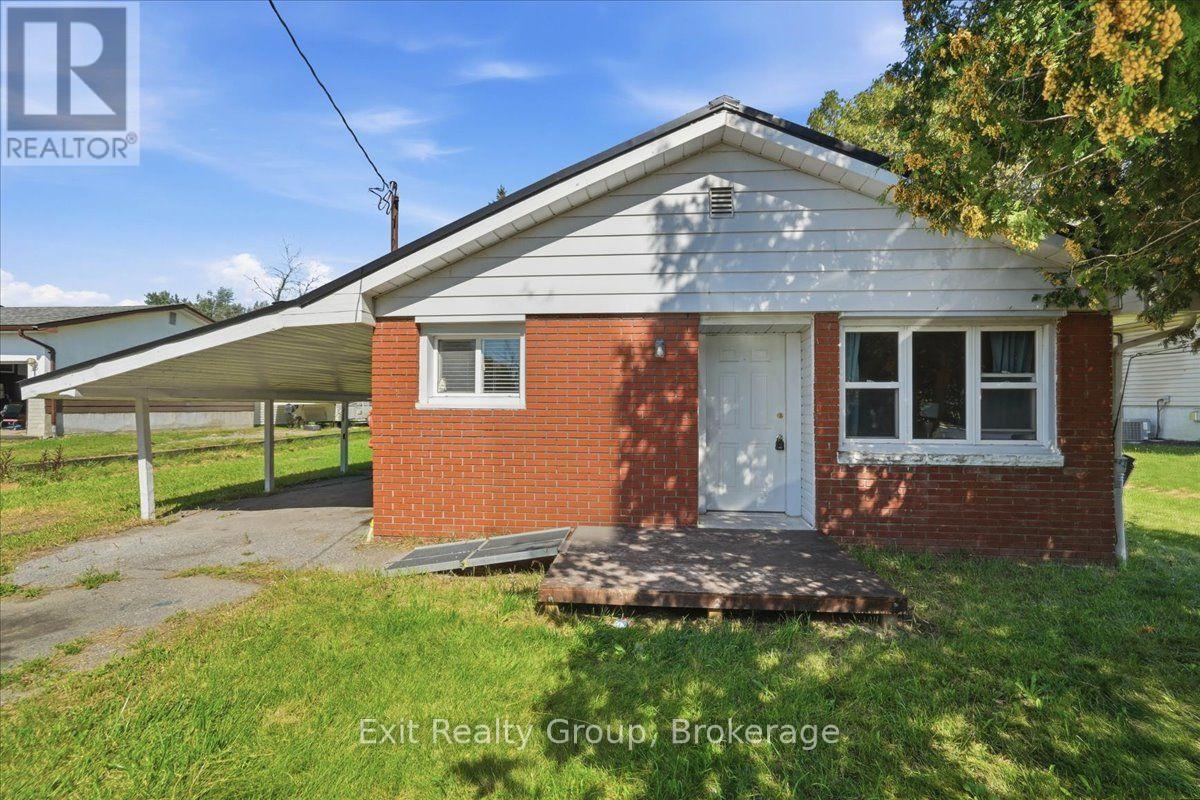 2298 Hamilton Road, Quinte West, Ontario  K8V 5P8 - Photo 1 - X13782534