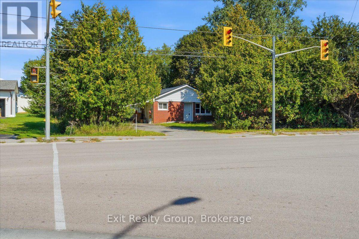 2298 Hamilton Road, Quinte West, Ontario  K8V 5P8 - Photo 18 - X13782534
