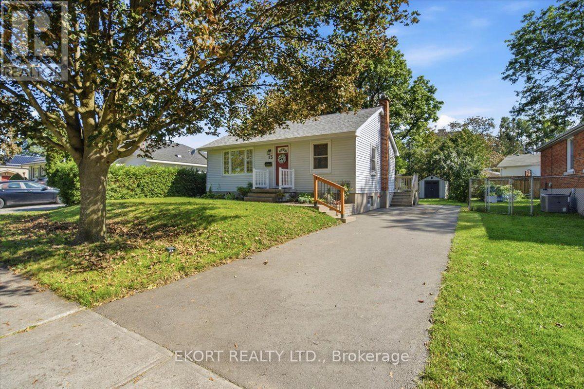 13 Montgomery Boulevard, Belleville, Ontario  K8N 1J1 - Photo 2 - X13782678