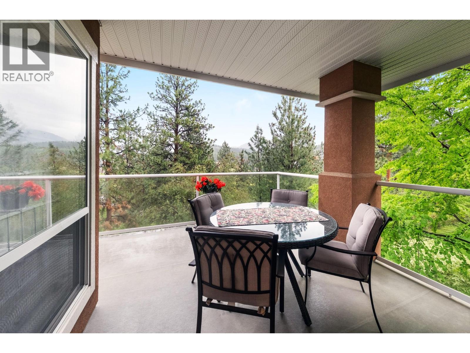 4520 Gallaghers Lookout Unit# 4, Kelowna, BC V1W 3Z8