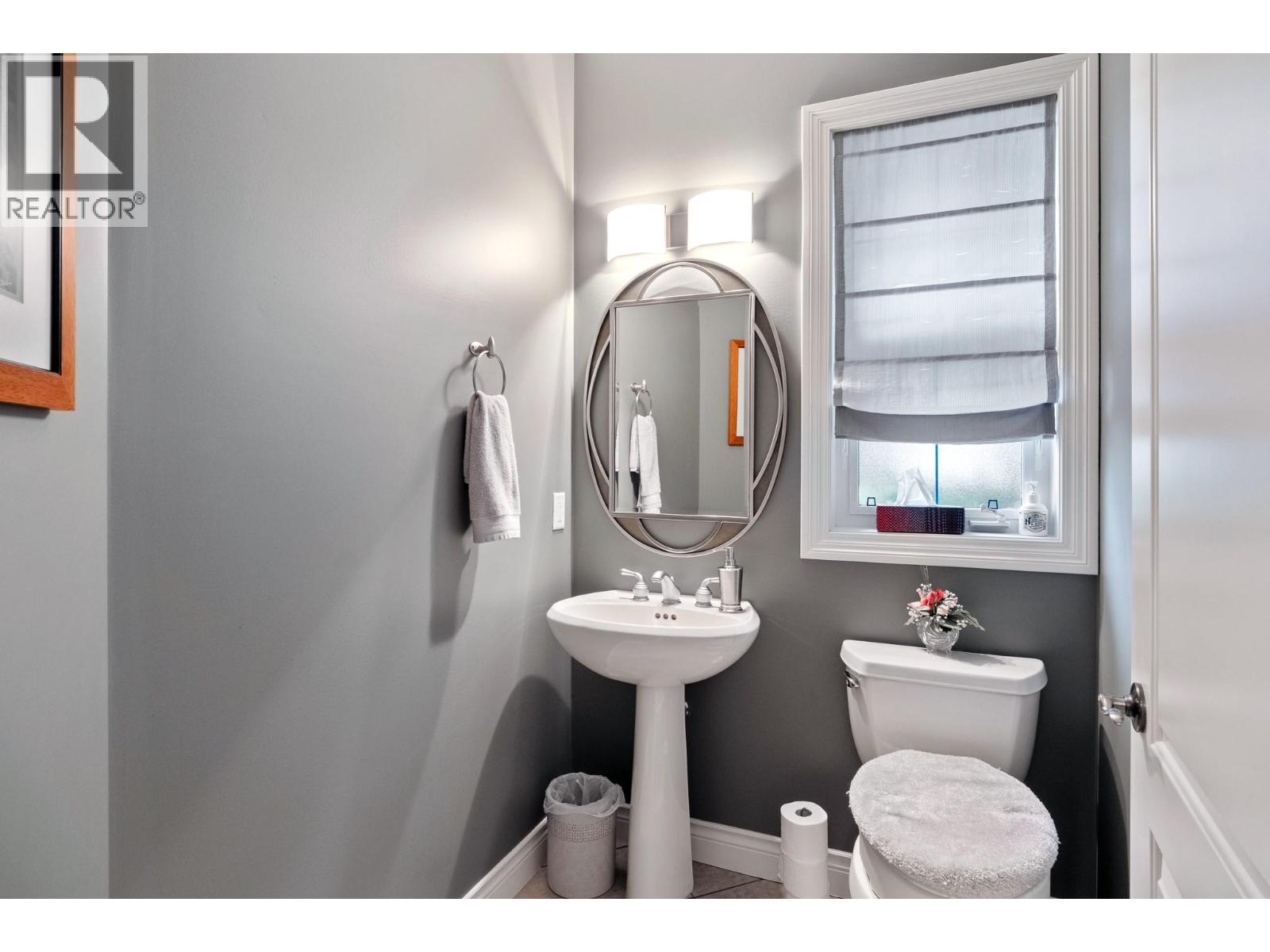 4520 Gallaghers Lookout Unit# 4, Kelowna, BC V1W 3Z8