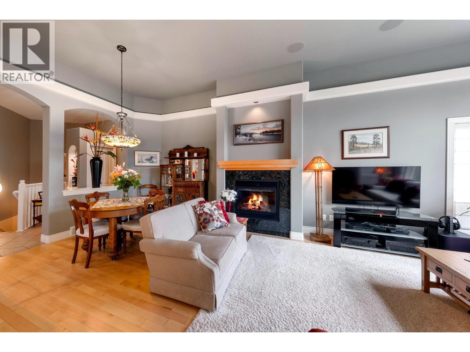 4520 Gallaghers Lookout Unit# 4, Kelowna, BC V1W 3Z8