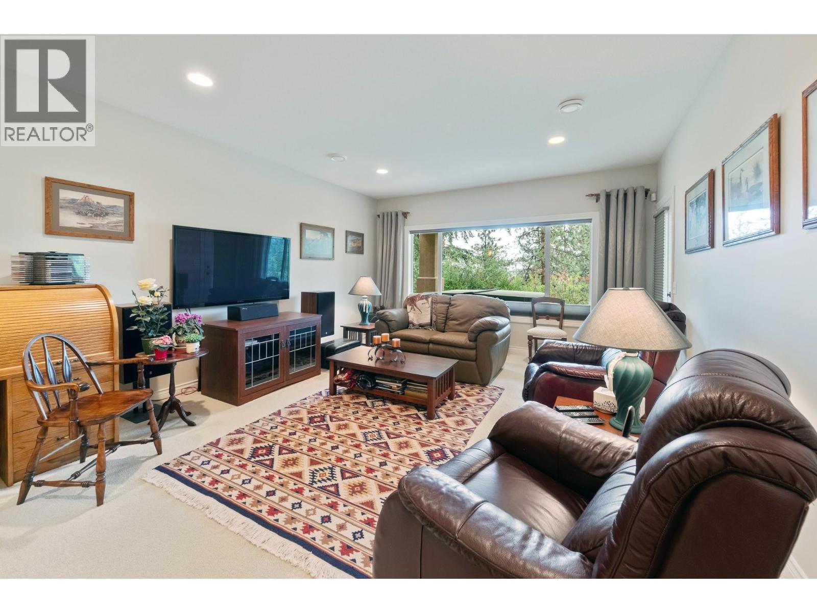4520 Gallaghers Lookout Unit# 4, Kelowna, BC V1W 3Z8