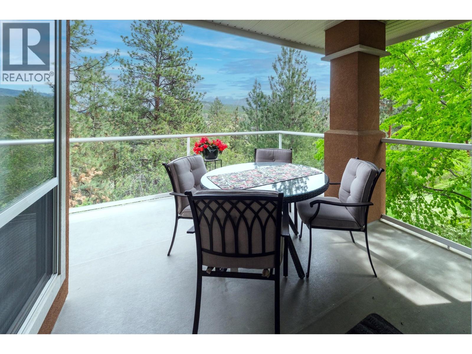 4520 Gallaghers Lookout Unit# 4, Kelowna, BC V1W 3Z8