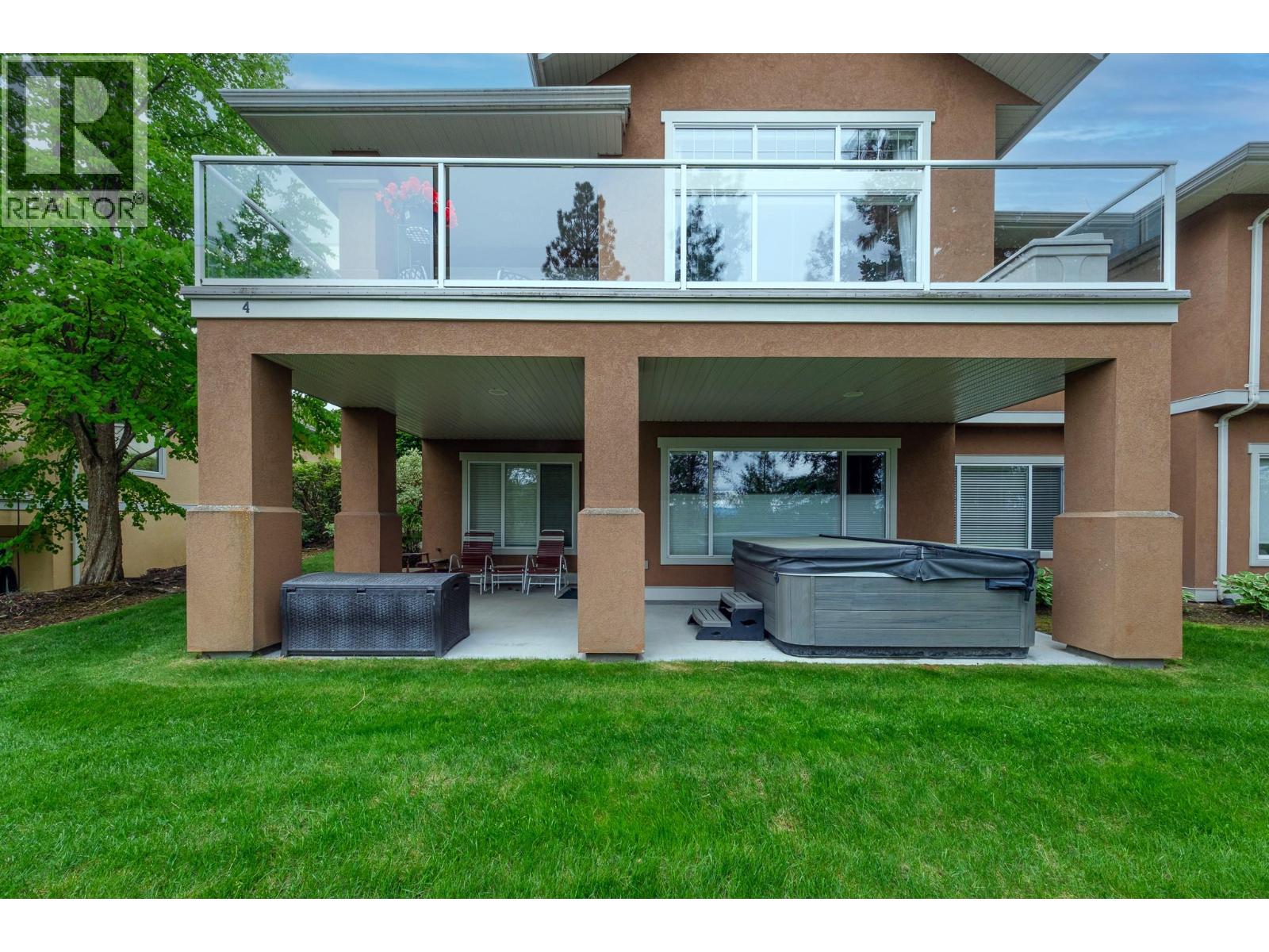 4520 Gallaghers Lookout Unit# 4, Kelowna, BC V1W 3Z8