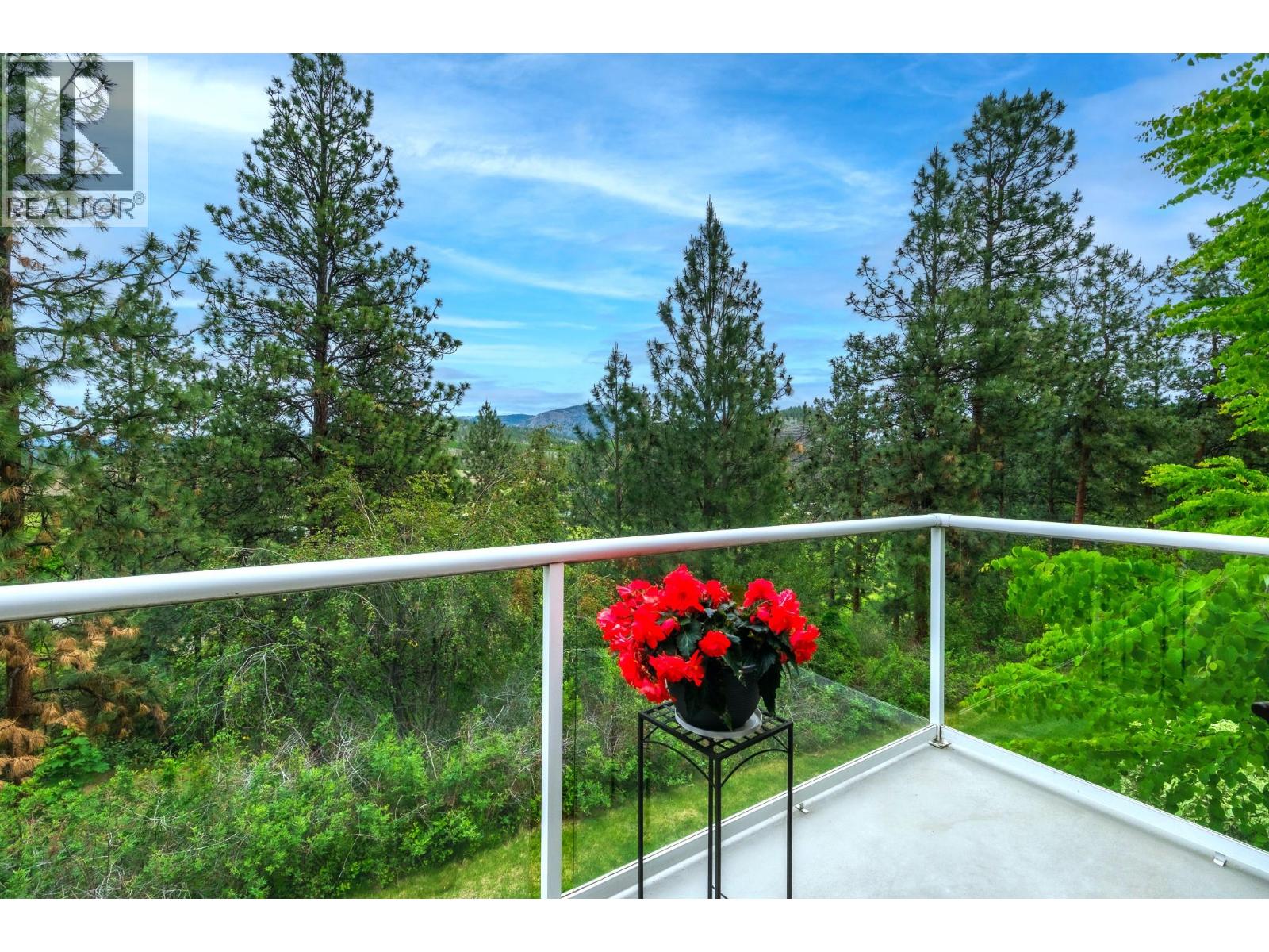 4520 Gallaghers Lookout Unit# 4, Kelowna, BC V1W 3Z8