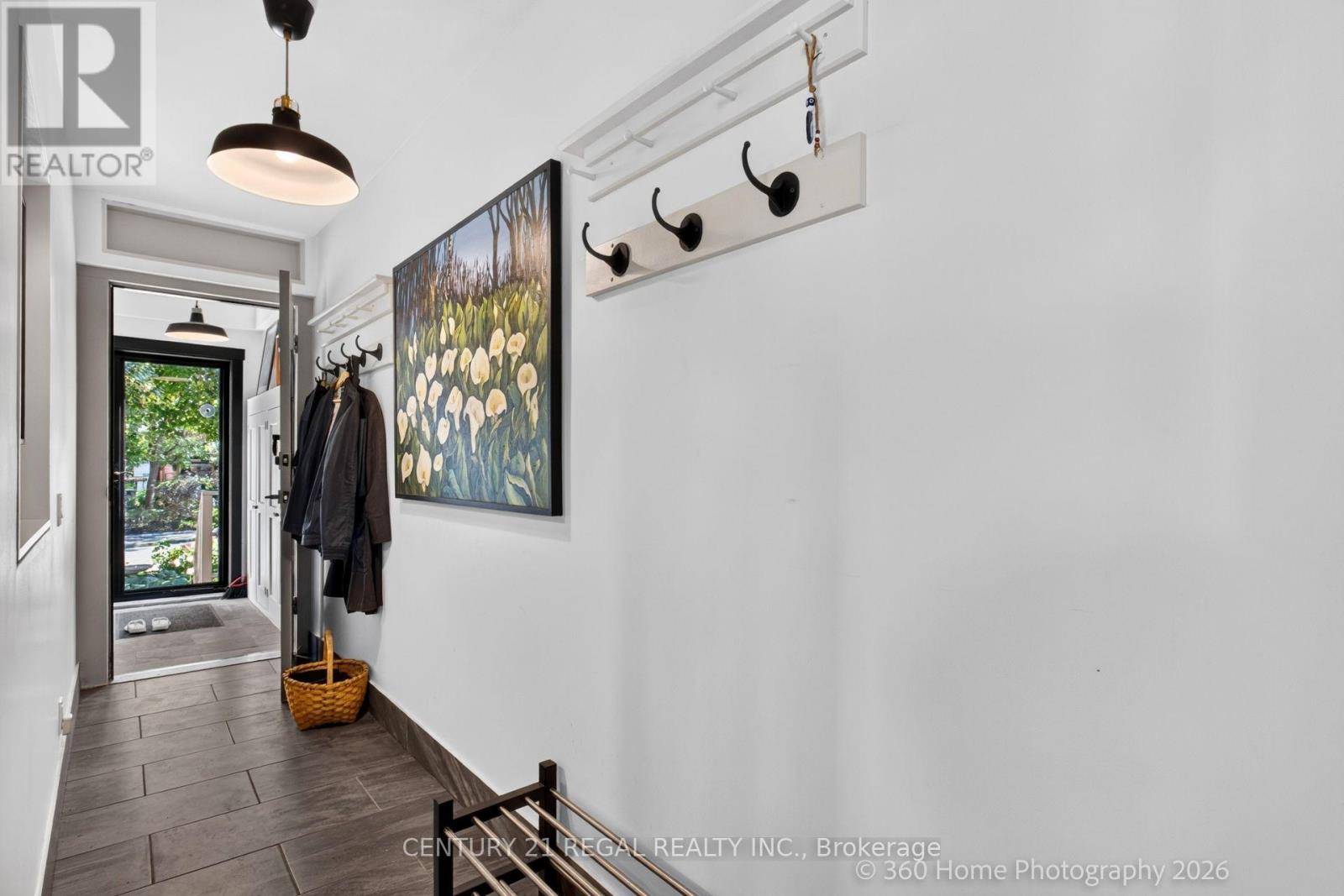 2nd Fl - 36 West Lynn Avenue, Toronto, Ontario  M4C 3V8 - Photo 15 - E13782574