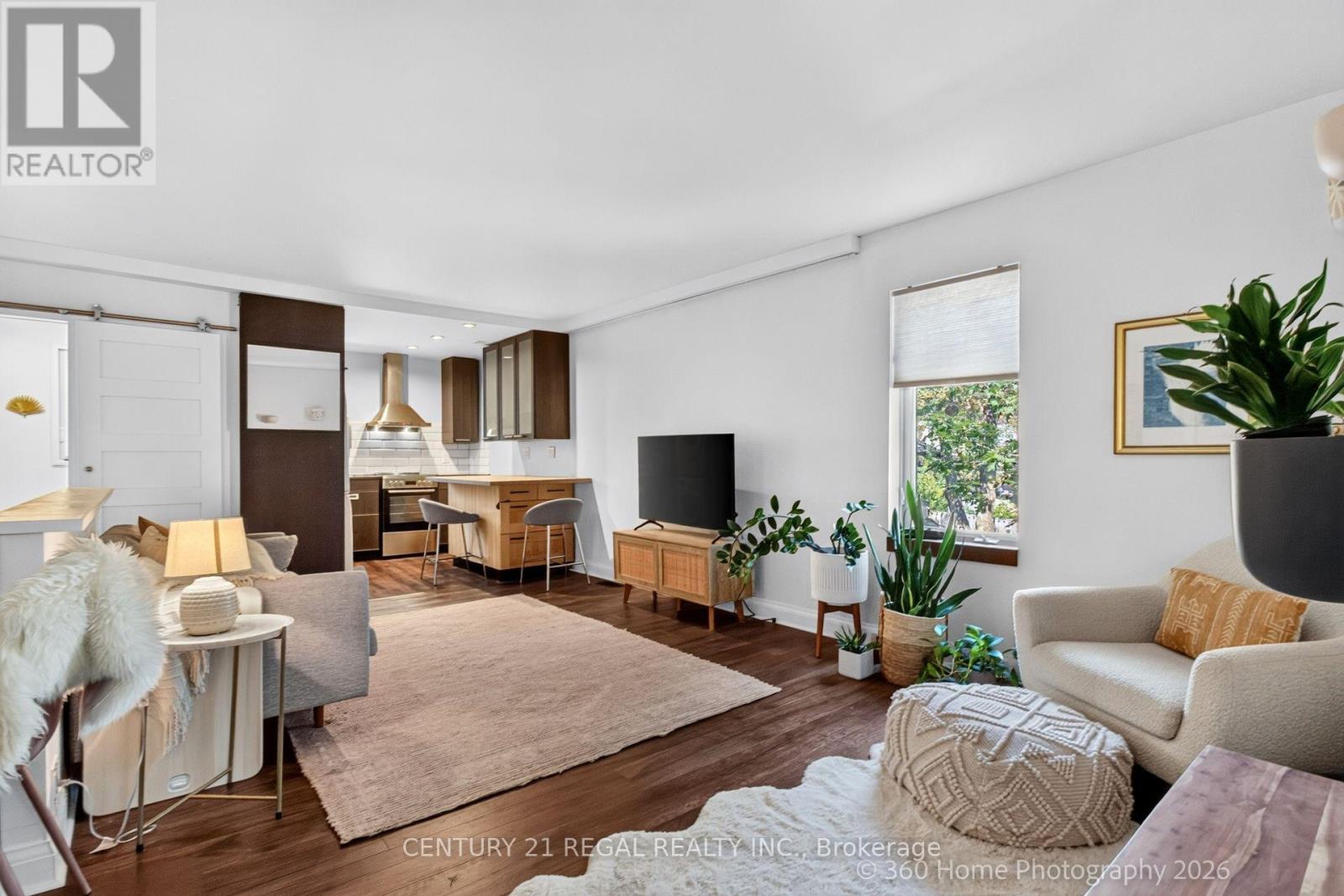 2nd Fl - 36 West Lynn Avenue, Toronto, Ontario  M4C 3V8 - Photo 2 - E13782574