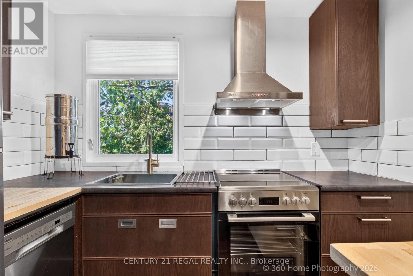 2nd Fl - 36 West Lynn Avenue, Toronto, Ontario  M4C 3V8 - Photo 5 - E13782574