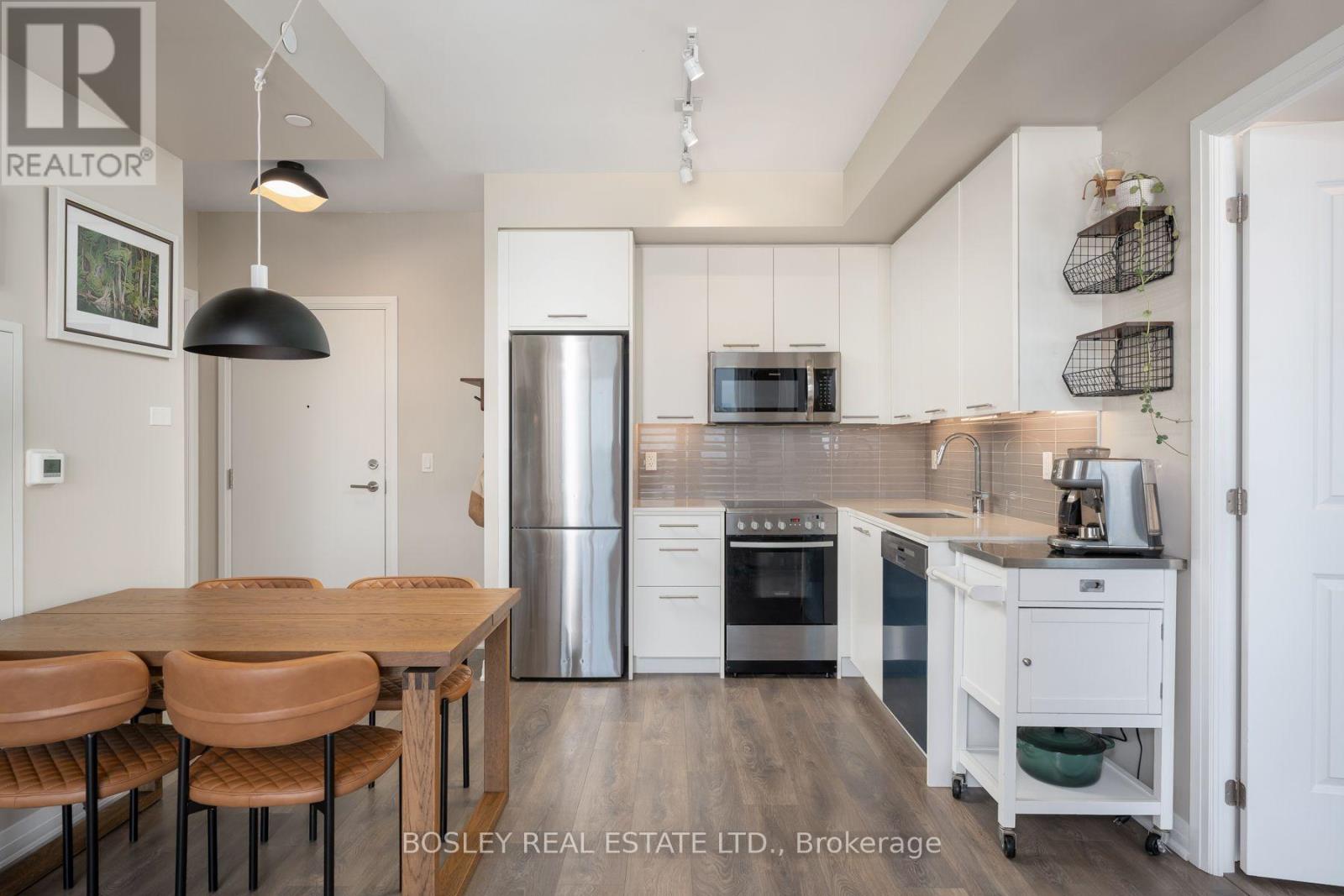 713 - 2301 Danforth Avenue, Toronto, Ontario  M4C 0A7 - Photo 2 - E13782670