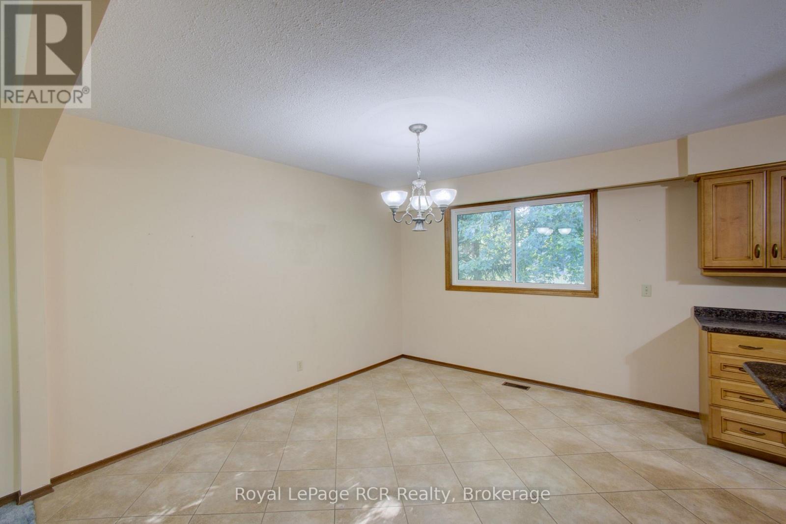 114 Preston Street S, Wellington North, Ontario N0G 1A0 - Photo 11 - X13782618