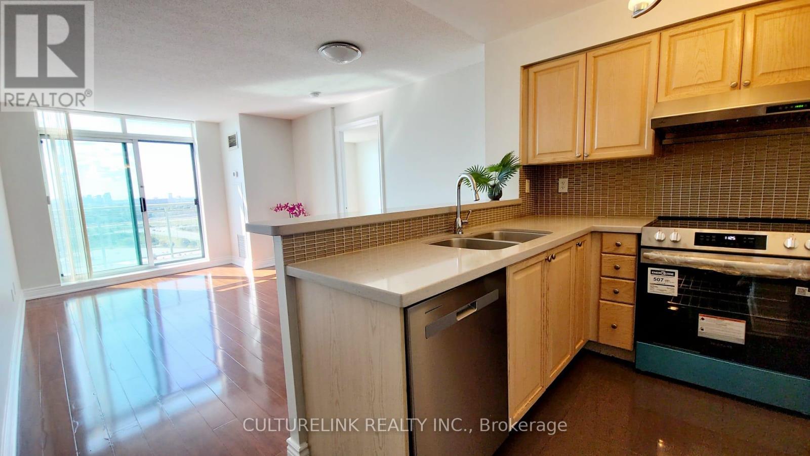 Ph 5 - 39 Oneida Crescent, Richmond Hill (Langstaff), Ontario  L4B 4T9 - Photo 2 - N13743340