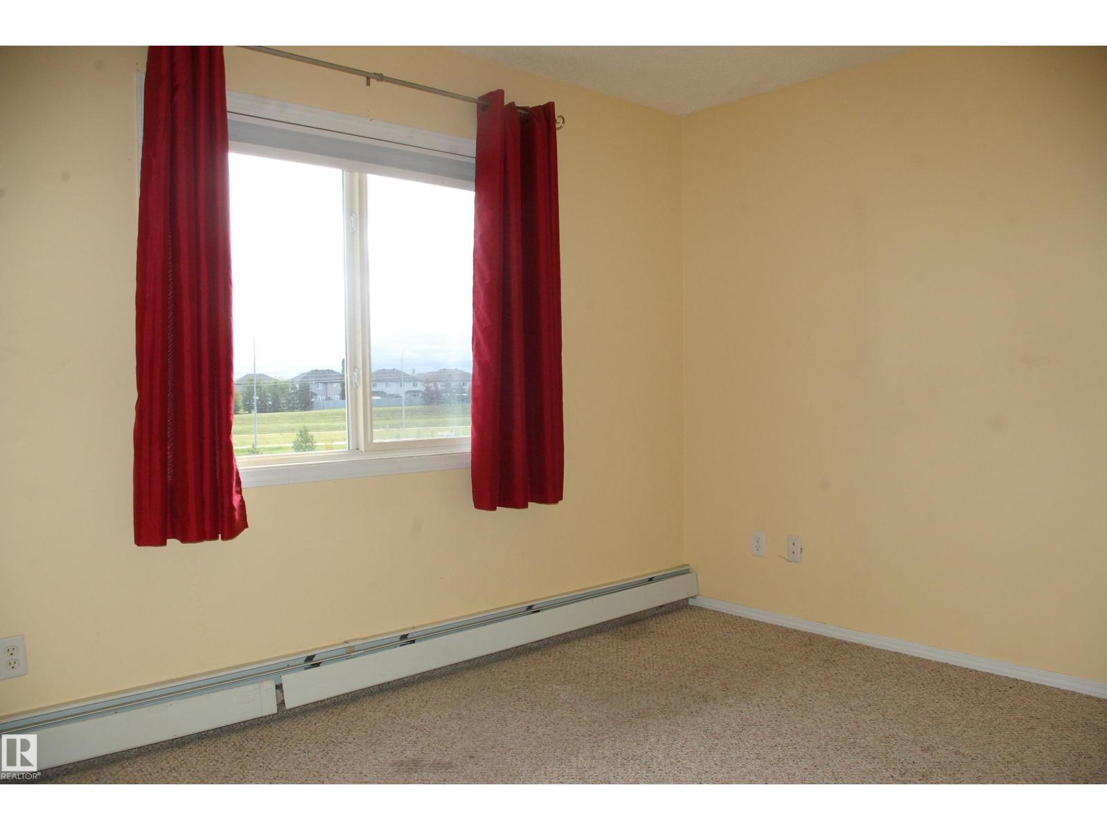 #305 70 WOODSMERE photo 16