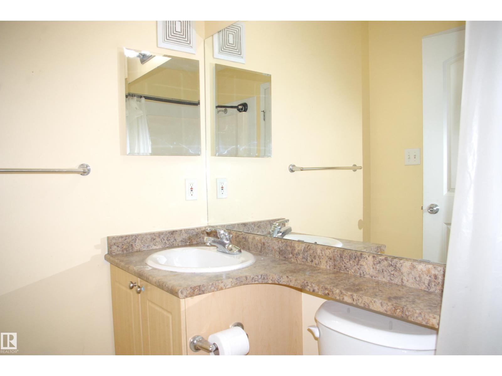 #305 70 WOODSMERE photo 18