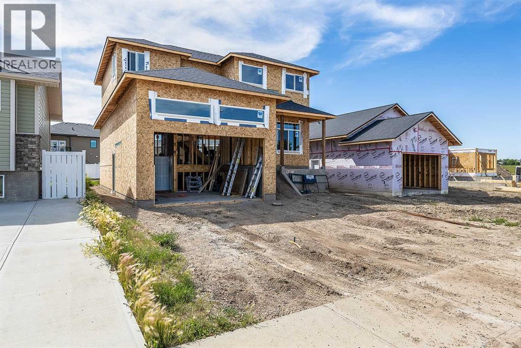918 Memorial Drive Se, Redcliff, Alberta  T0J 2P0 - Photo 3 - A2328049