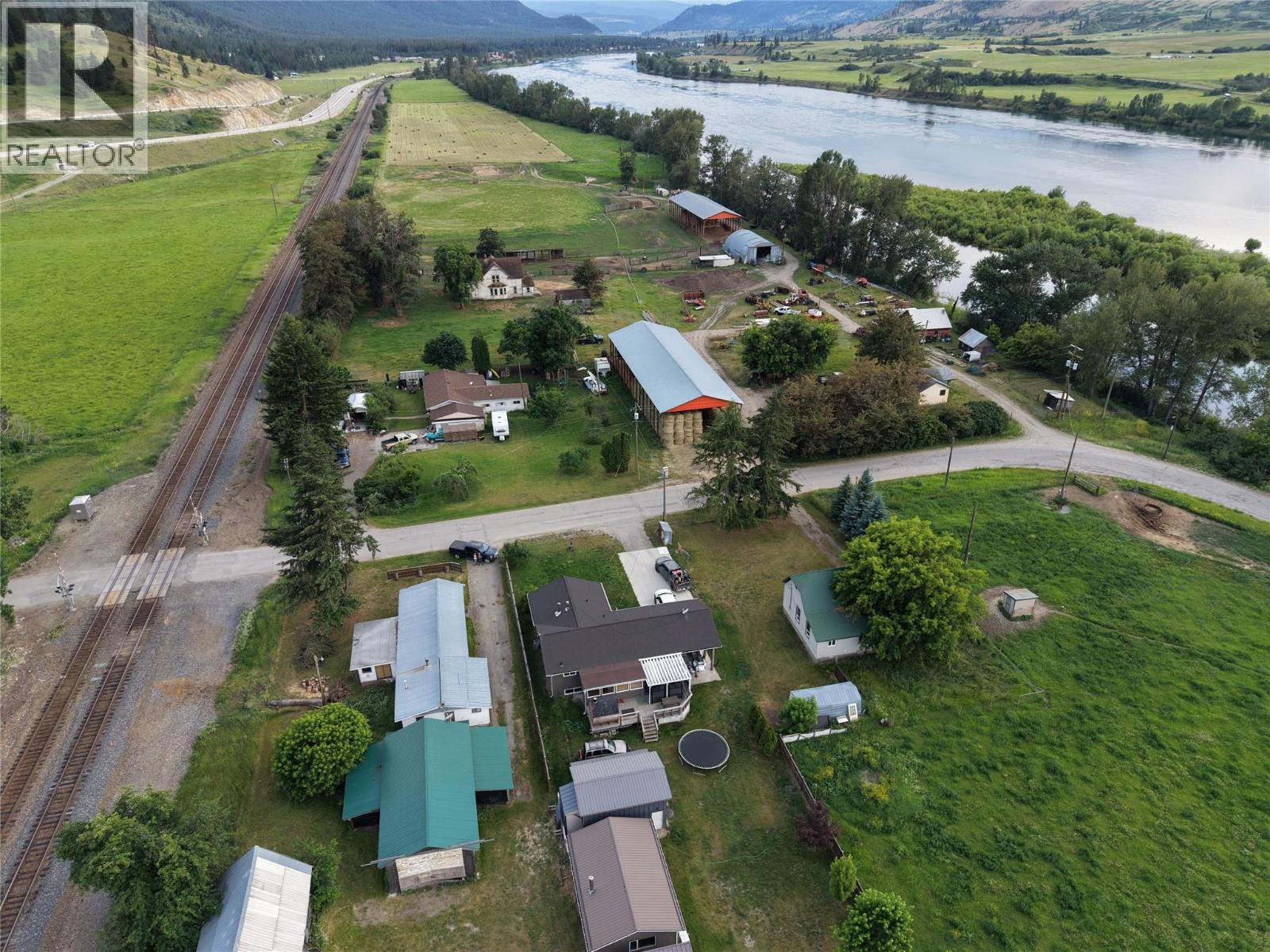 5708 Vla Road, Chase, British Columbia  V0E 1M1 - Photo 1 - 10400180