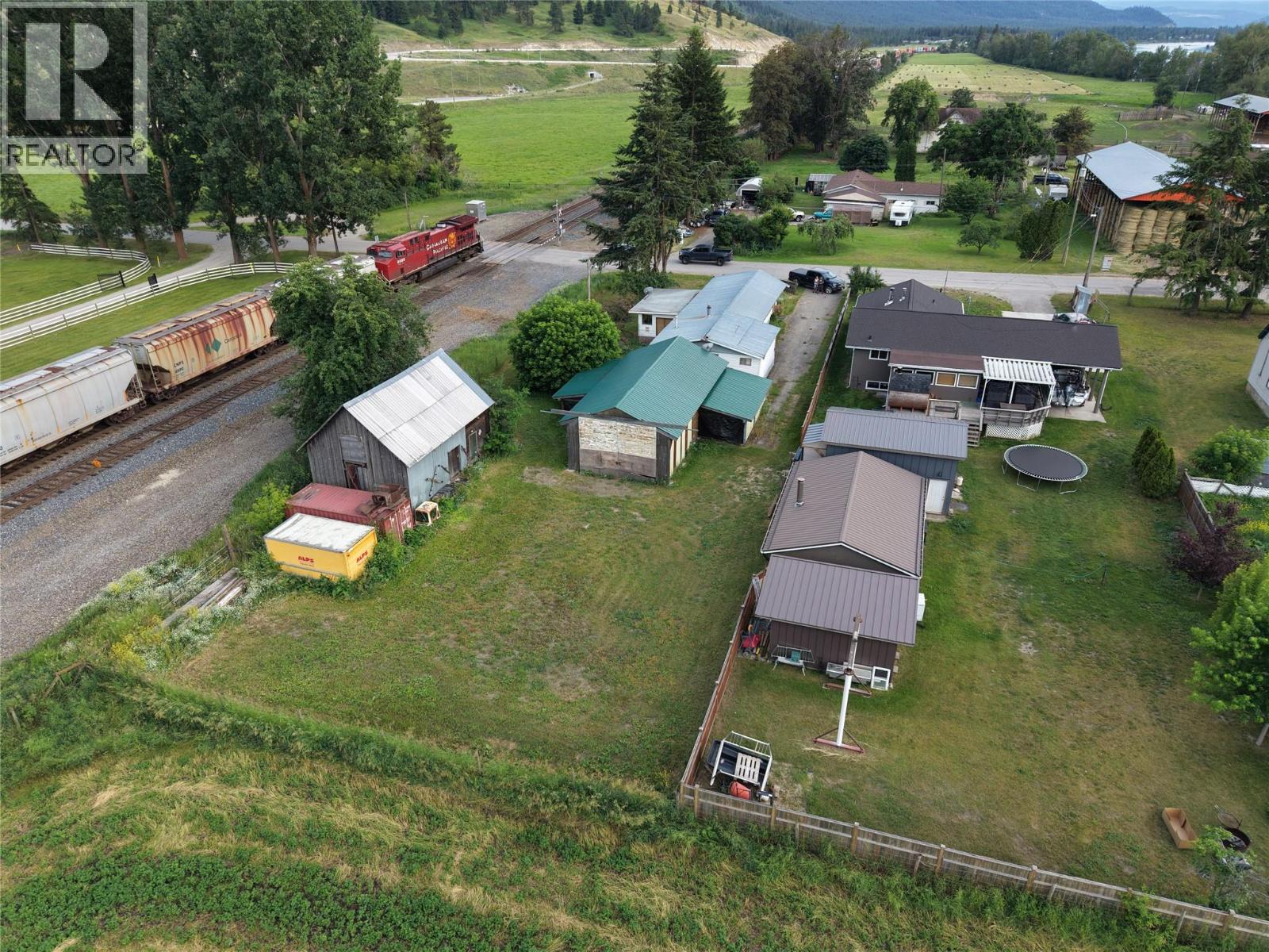 5708 Vla Road, Chase, British Columbia  V0E 1M1 - Photo 18 - 10400180