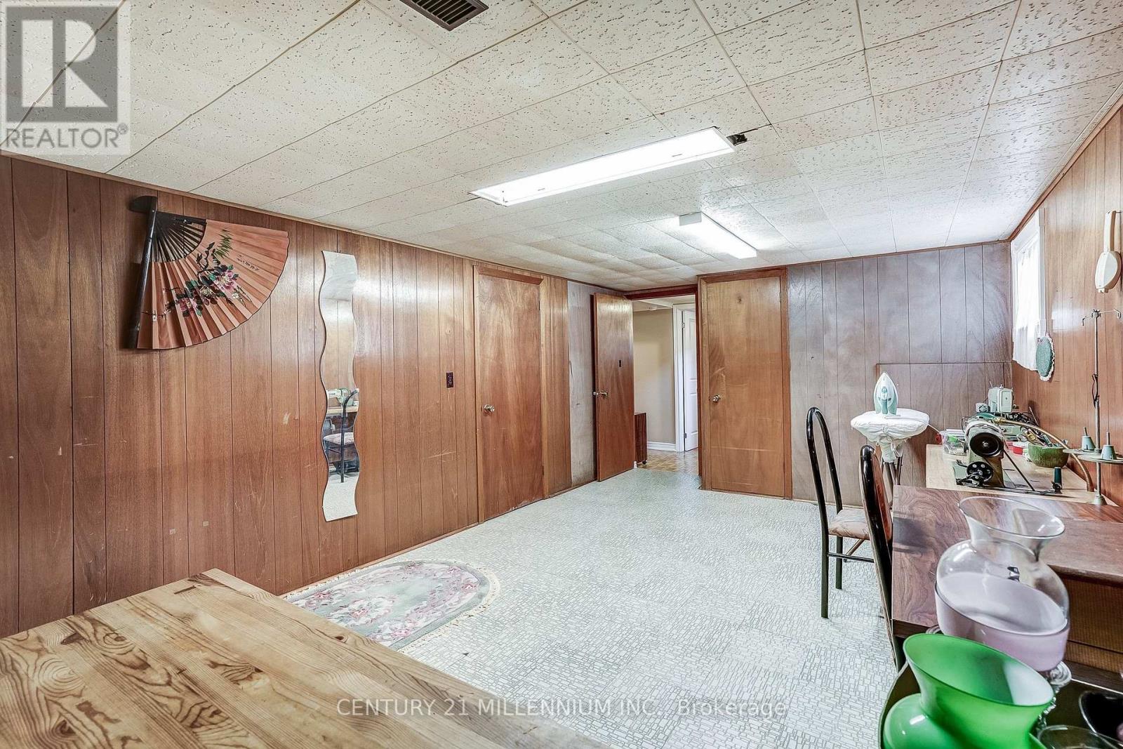 239 Driftwood Avenue, Toronto, Ontario M3N 2N4 - Photo 29 - W13782528