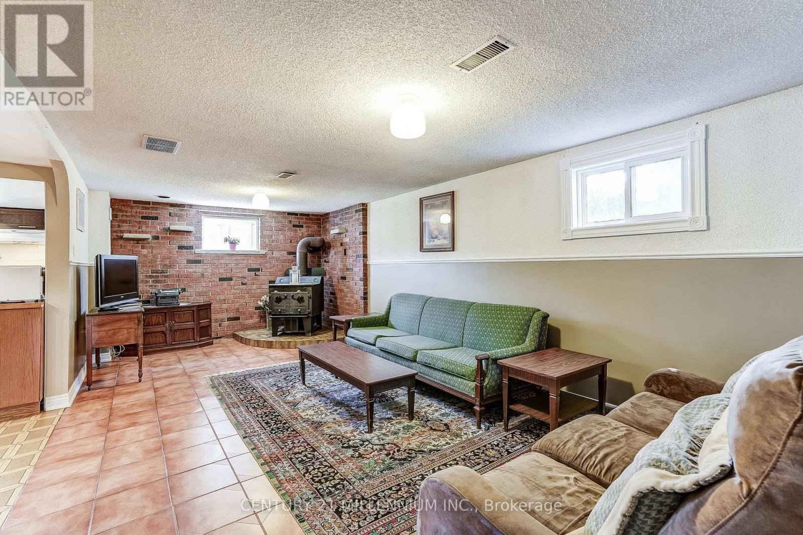 239 Driftwood Avenue, Toronto, Ontario M3N 2N4 - Photo 30 - W13782528