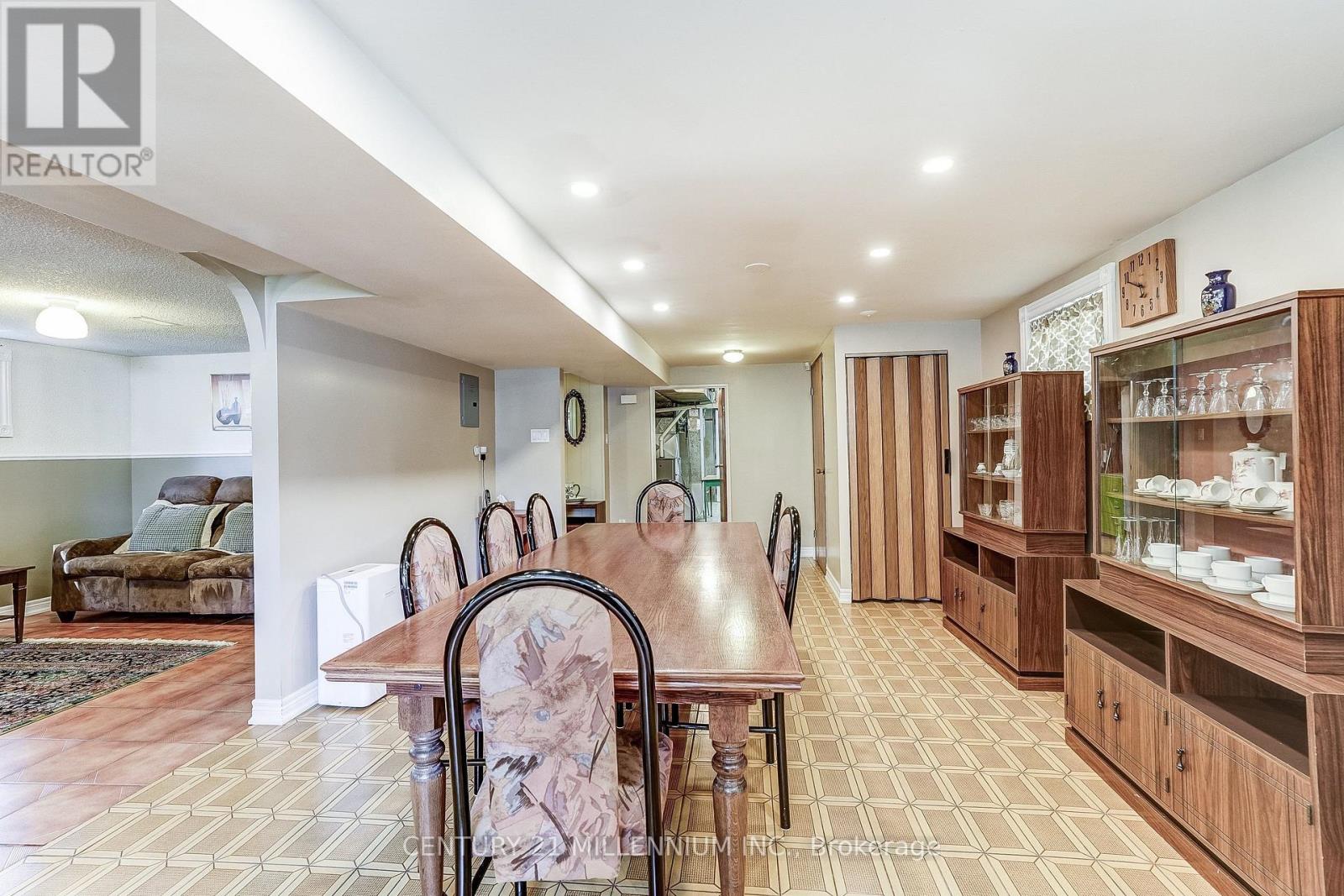 239 Driftwood Avenue, Toronto, Ontario M3N 2N4 - Photo 37 - W13782528