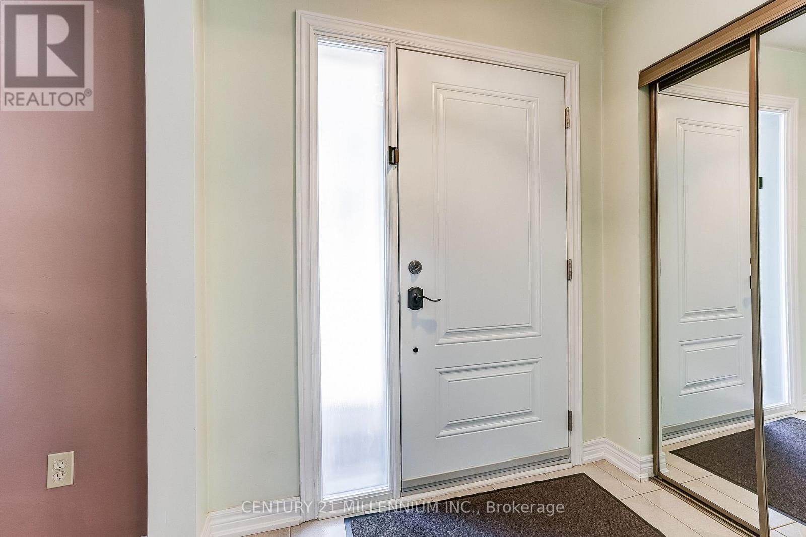 239 Driftwood Avenue, Toronto, Ontario M3N 2N4 - Photo 6 - W13782528