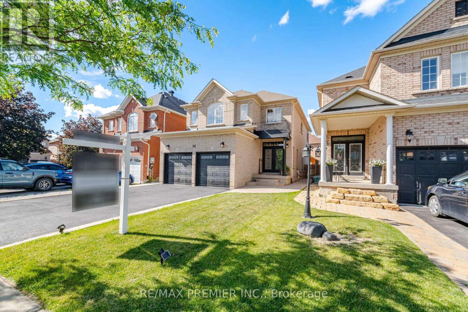 92 Headwater Road, Caledon, Ontario  L7E 2Z3 - Photo 2 - W13782704