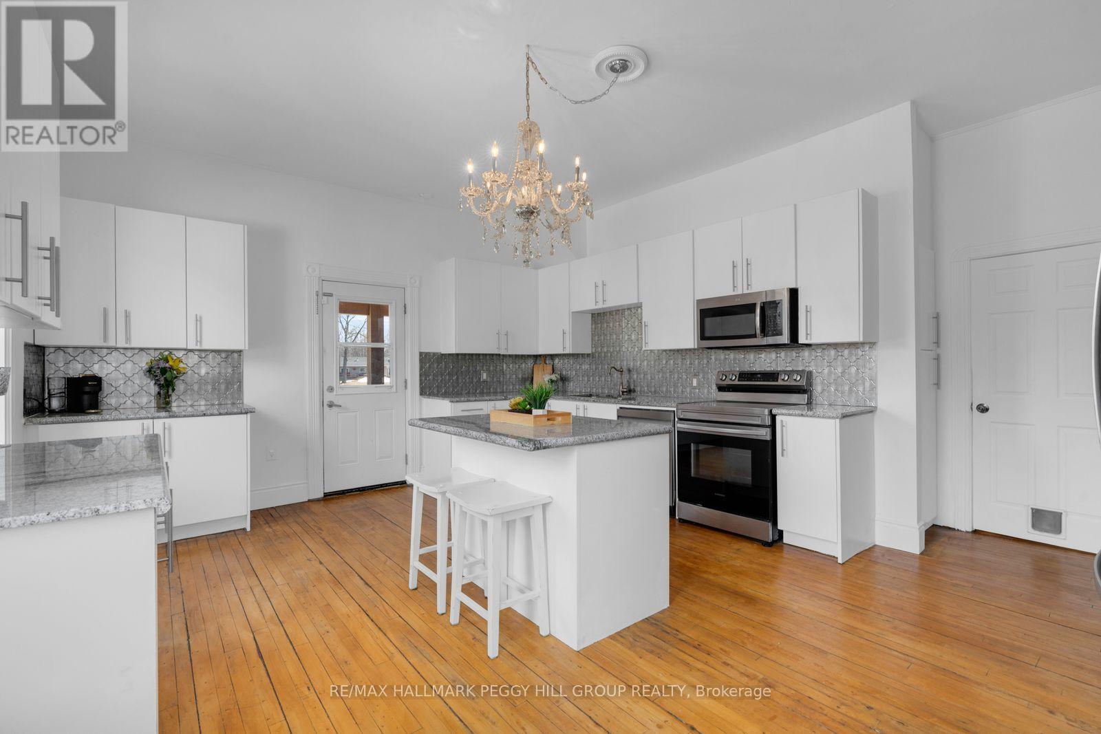 1002 Cowbell Lane, Gravenhurst, Ontario  P0E 1N0 - Photo 5 - X13782560
