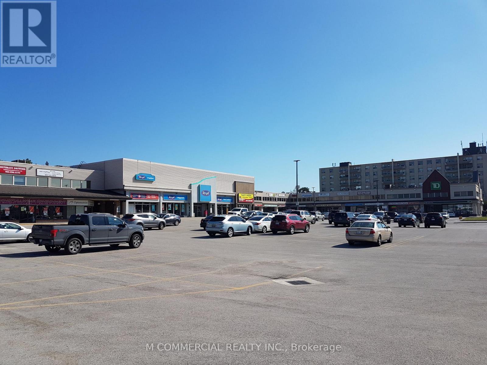 1119 Fennell Avenue E, Hamilton, Ontario L8T 1S2 - Photo 1 - X13782626
