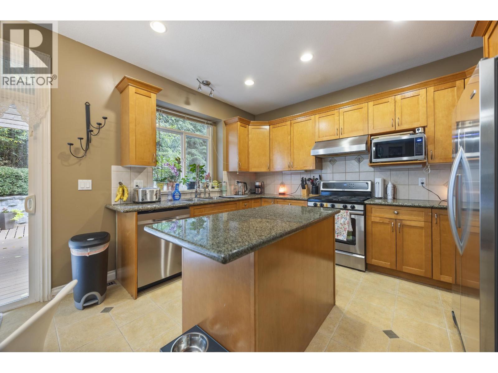 115 Eagle Pass, Port Moody, British Columbia  V3H 5E8 - Photo 10 - R3164957