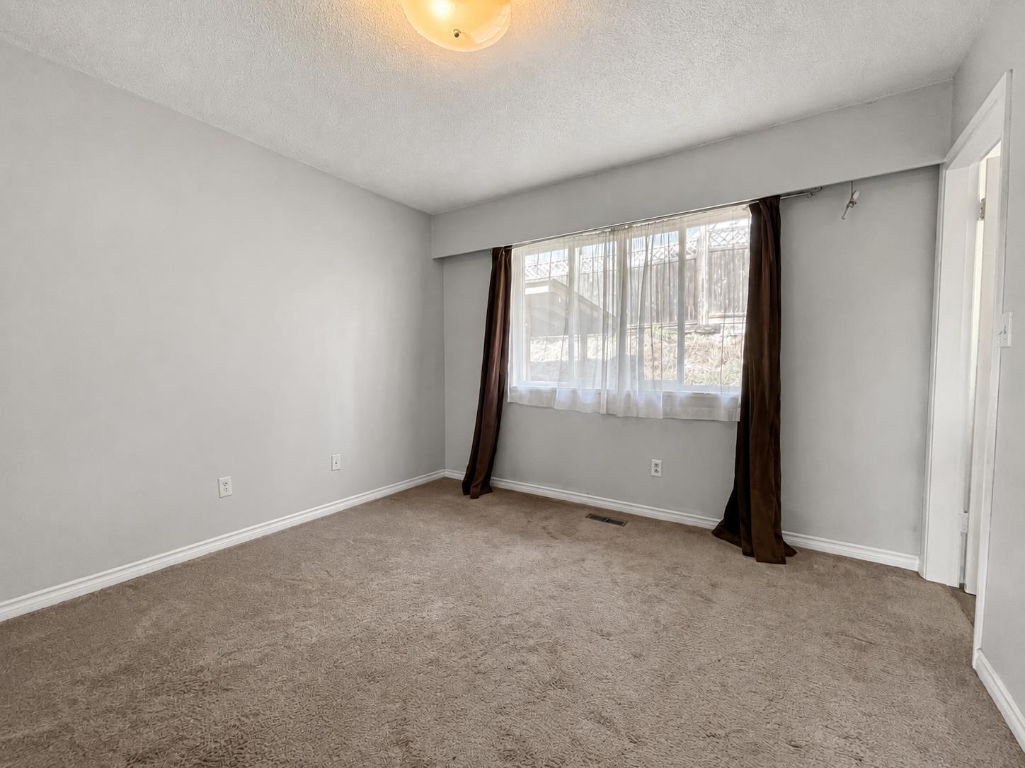 7912 Burdock Street, Mission, British Columbia  V2V 4Y1 - Photo 17 - R3162047
